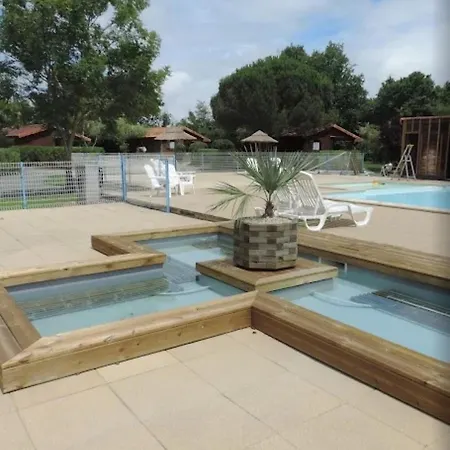 Campingplatz Bois 9 Domaine Les Epinettes