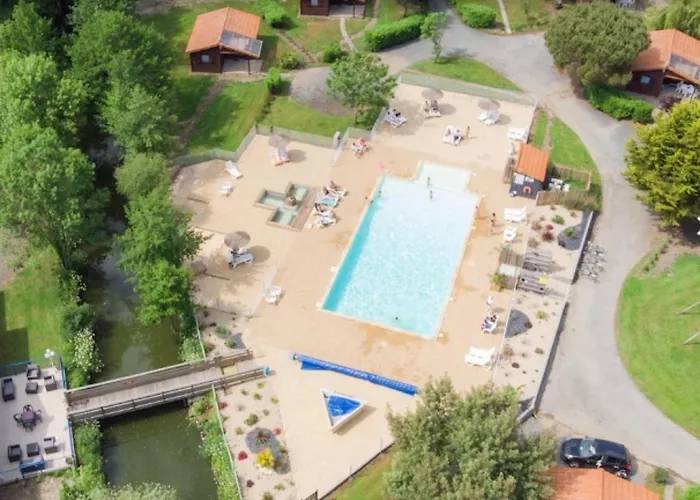 Bois 9 Domaine Les Epinettes * Saint-Gervais (Vendee)