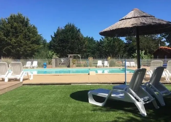 Bois 9 Domaine Les Epinettes * Saint-Gervais (Vendee)